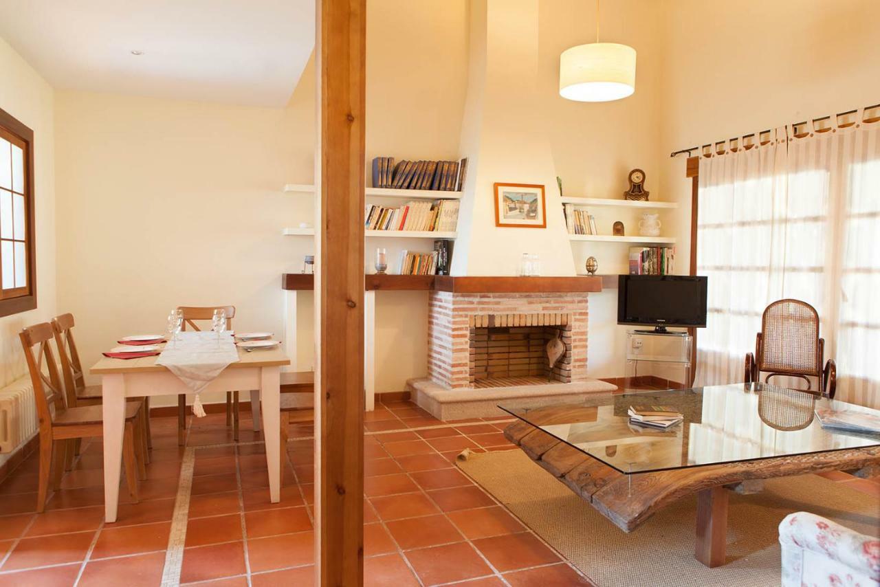 Casas Olmo Y Fresno Jardin Y Piscina A 17 Kilometros De Salamanca Exteriör bild