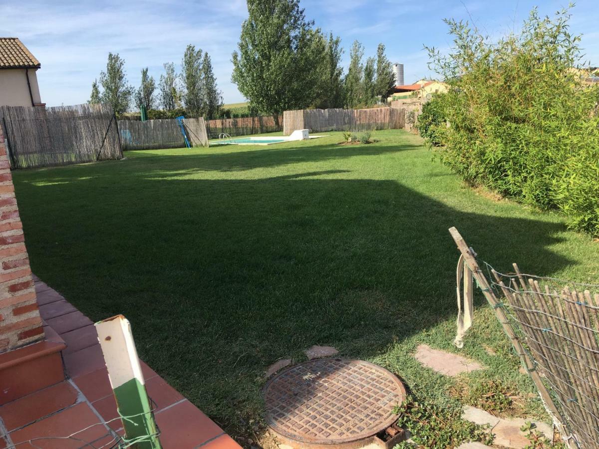 Casas Olmo Y Fresno Jardin Y Piscina A 17 Kilometros De Salamanca Exteriör bild